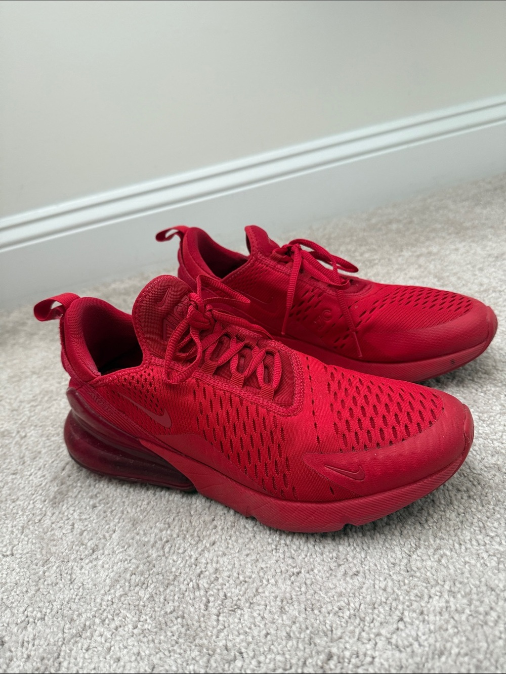 Nike Air Max 270 Triple Red